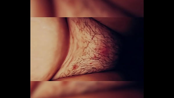 Invito a un amigo y se folla a mi hijastra